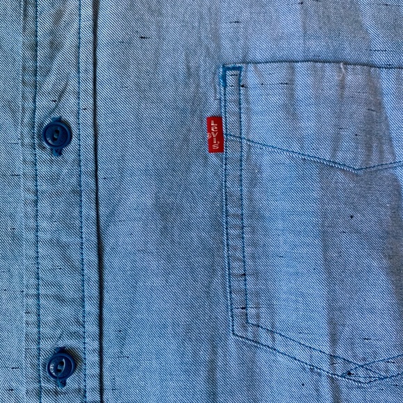 Levi’s Blue Button Down Shirt - Picture 2 of 5